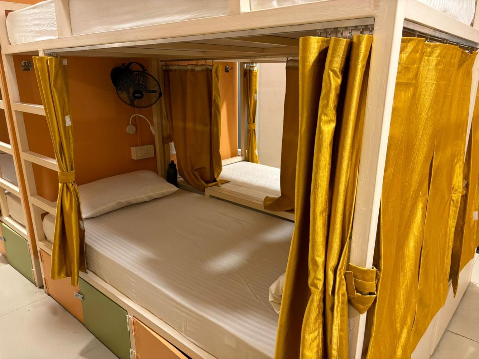 Orange Stays Bénarès Extérieur photo